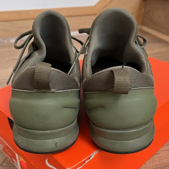 Nike Tech Trainer camo 9.5 - Picture 3 of 6